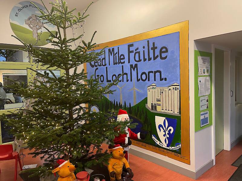 Entrance hall with the Christmas tree